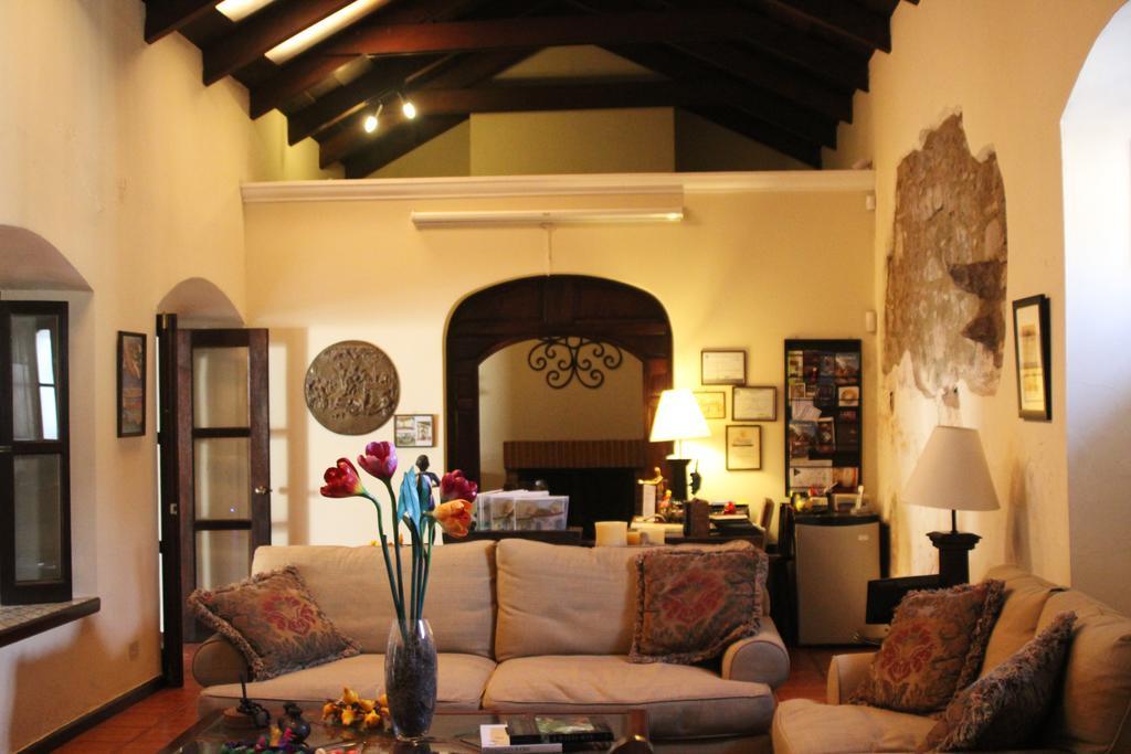 Hotel Sor Juana Antigua Екстер'єр фото