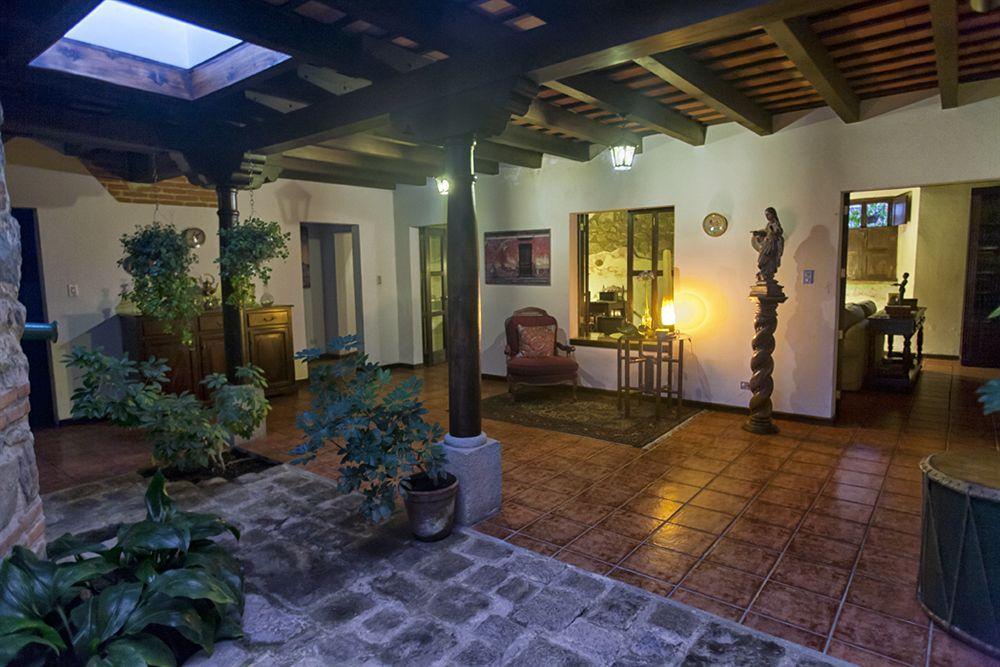 Hotel Sor Juana Antigua Екстер'єр фото