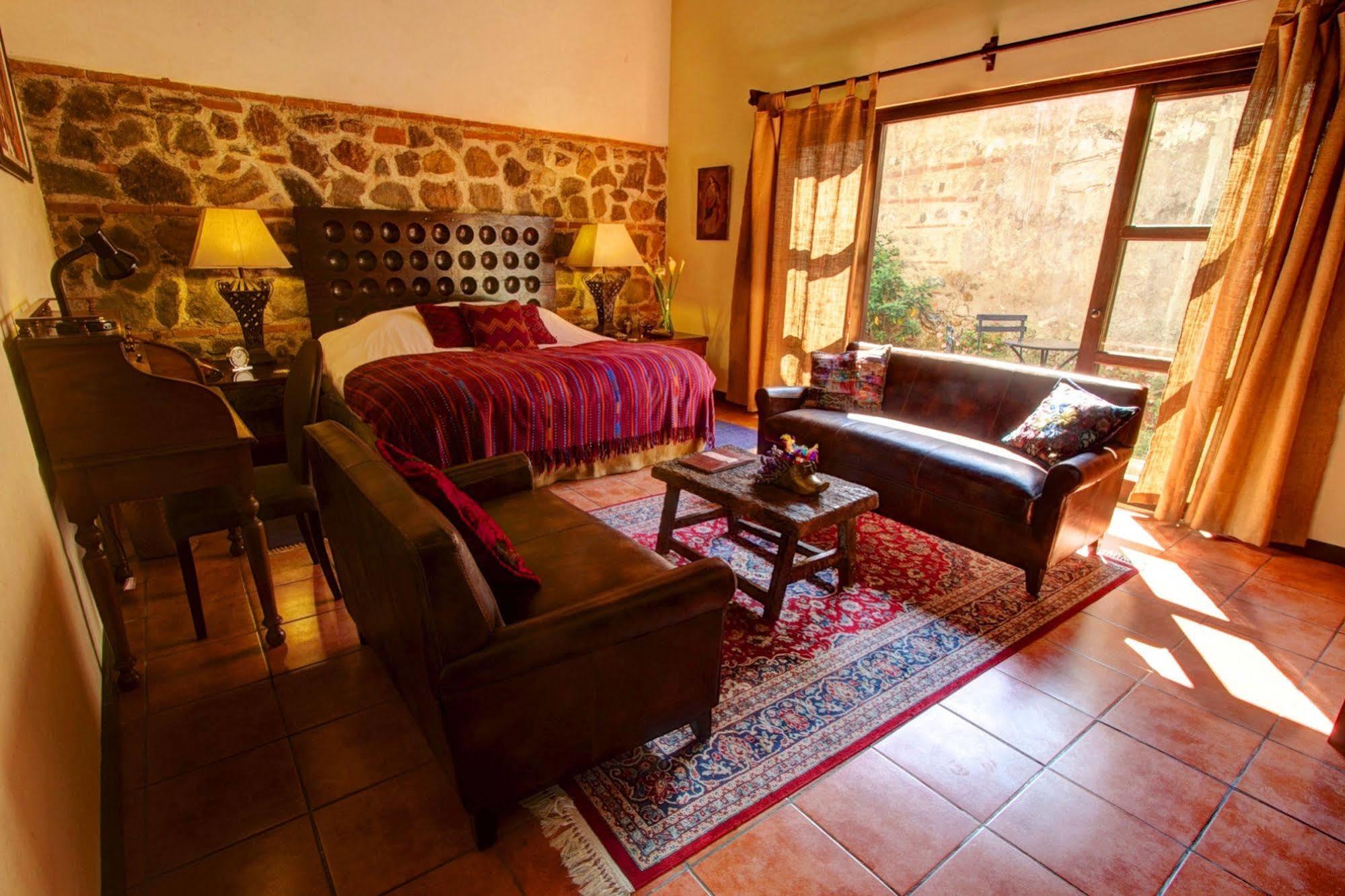 Hotel Sor Juana Antigua Екстер'єр фото