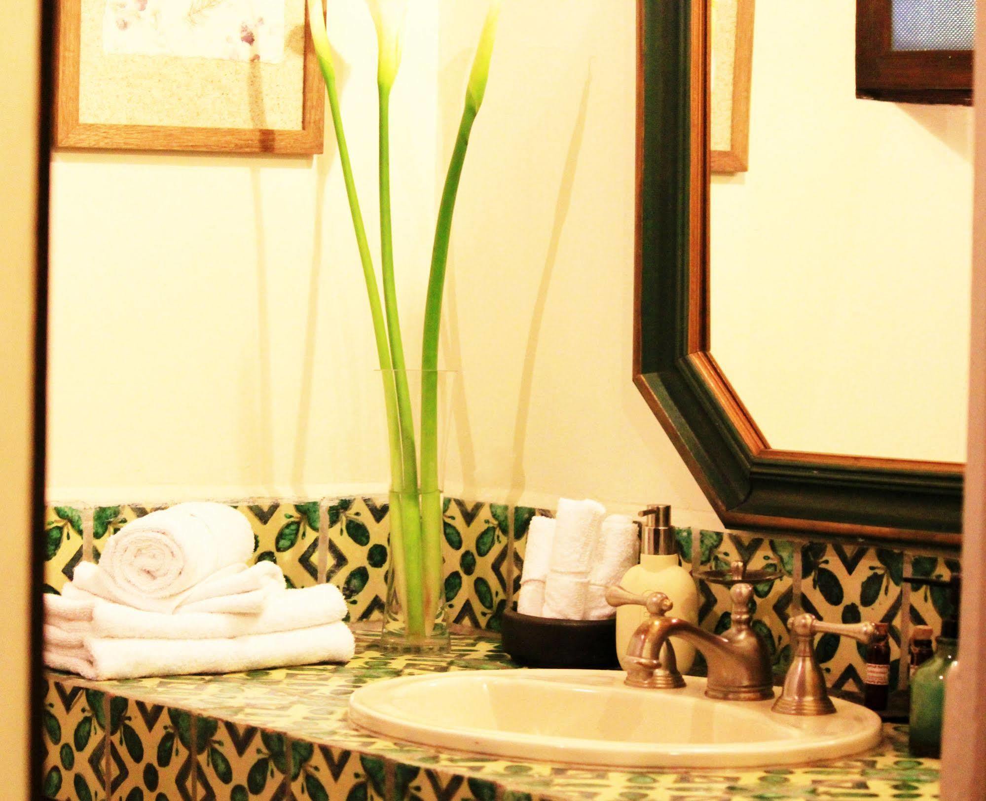 Hotel Sor Juana Antigua Екстер'єр фото