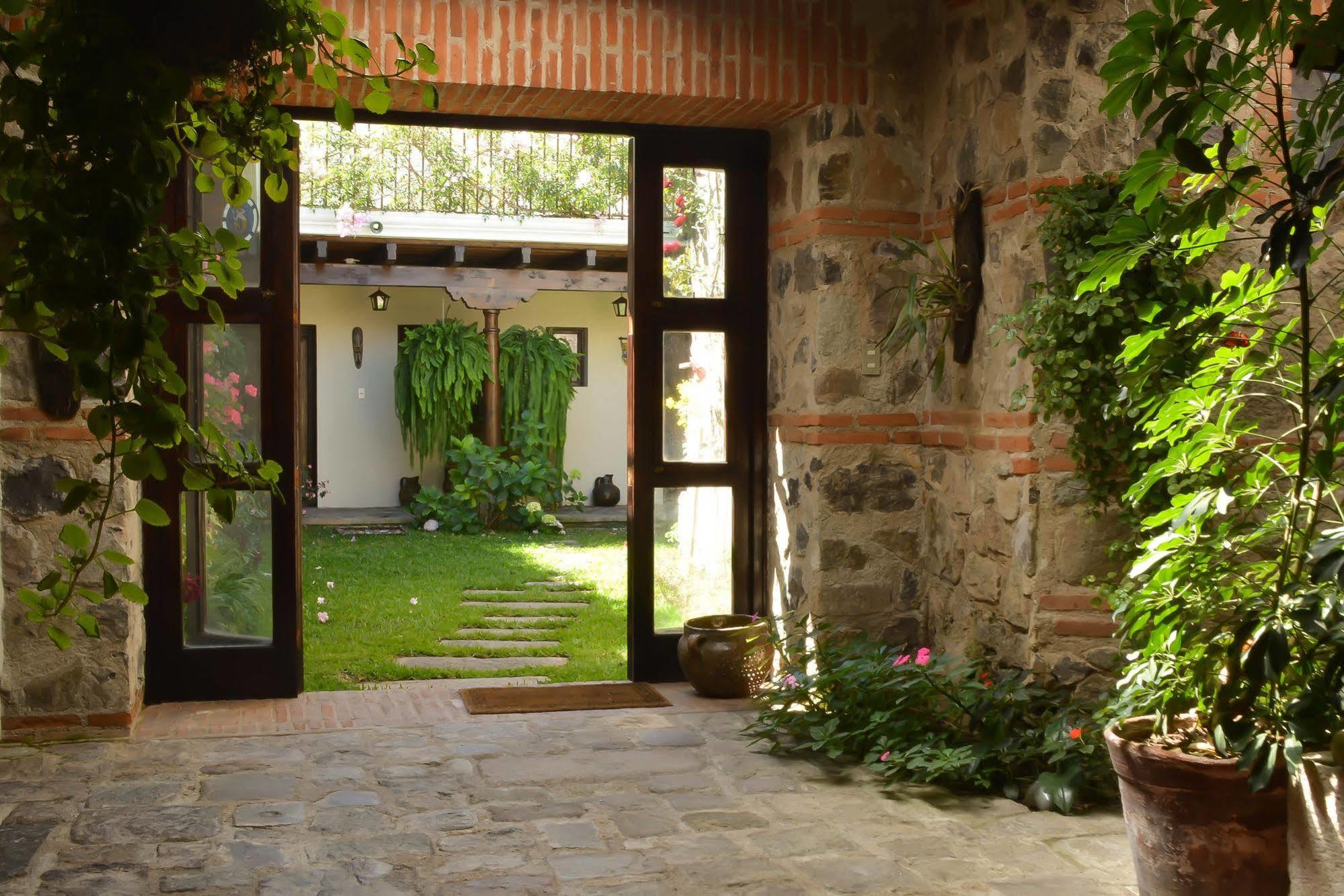 Hotel Sor Juana Antigua Екстер'єр фото